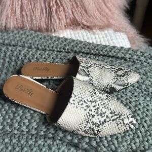 Faux Snake Skin Mules Slides W8